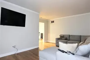 94 Walter Ct, Commack, NY 11725 - Photo 3