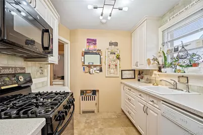 126 Oakland Avenue, West Hempstead, NY 11552 - Photo 13