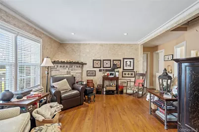 126 Oakland Avenue, West Hempstead, NY 11552 - Photo 7