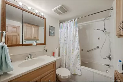 74 Nassau Street, Islip Terrace, NY 11752 - Photo 15