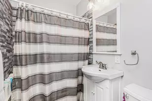 1352 Hollywood Ave, Bronx, NY 10461 - Photo 13