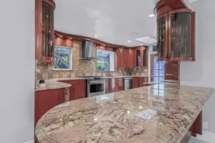 14 Nirvana Ave, Great Neck, NY 11023 - Photo 5