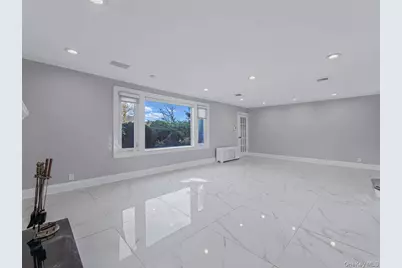 14 Nirvana Avenue, Great Neck, NY 11023 - Photo 3