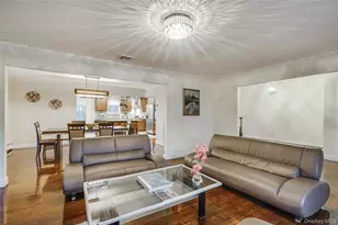 1041 Glen Cove Ave, Roslyn, NY 11576 - Photo 3