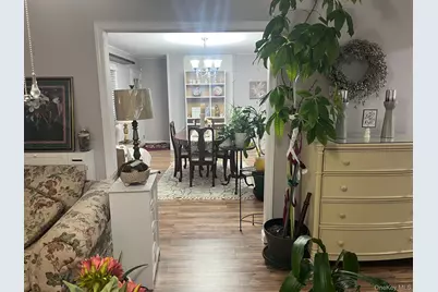 52 Mist Lane, Westbury, NY 11590 - Photo 5