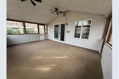 10 Woodland Lane, Huntington, NY 11743 - Photo 23