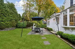 305 Nassau Ave, Manhasset, NY 11030 - Photo 27