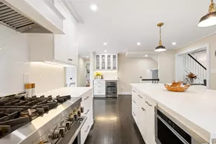 305 Nassau Ave, Manhasset, NY 11030 - Photo 11