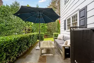 305 Nassau Ave, Manhasset, NY 11030 - Photo 25