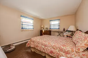 212 Lakeview Ave, Malverne, NY 11565 - Photo 13