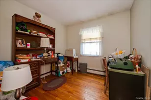 212 Lakeview Ave, Malverne, NY 11565 - Photo 15