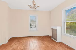 90 Meucci Ave, Copiague, NY 11726 - Photo 9