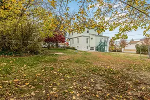 90 Meucci Ave, Copiague, NY 11726 - Photo 3