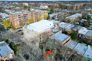 2415 E 27th St, Brooklyn, NY 11235 - Photo 37