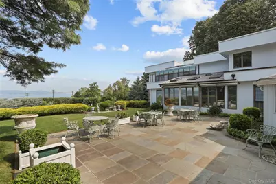 43 Matthiessen Park N, Irvington, NY 10533 - Photo 17