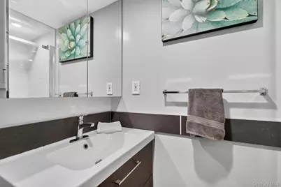 1956 81st Street, East Elmhurst, NY 11370 - Photo 29