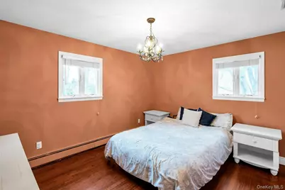 300 Center Bay Drive, West Islip, NY 11795 - Photo 13