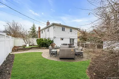 300 Center Bay Drive, West Islip, NY 11795 - Photo 21