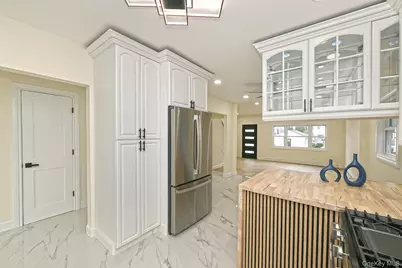 116 Beach Avenue, Bellmore, NY 11710 - Photo 3