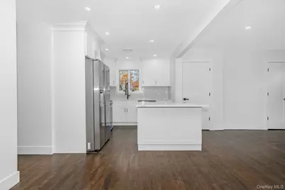 2874 Hempstead Lane, Wantagh, NY 11793 - Photo 9