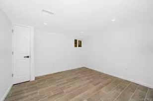 2874 Hempstead Ln, Wantagh, NY 11793 - Photo 19