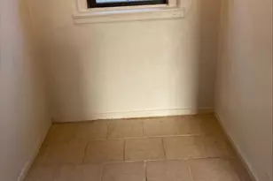 21-67 33 St, Astoria, NY 11105 - Photo 9