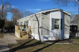 1964109 River Rd, Calverton, NY 11933 - Photo 3