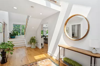 425 Cedar Point Drive E, Southold, NY 11971 - Photo 7