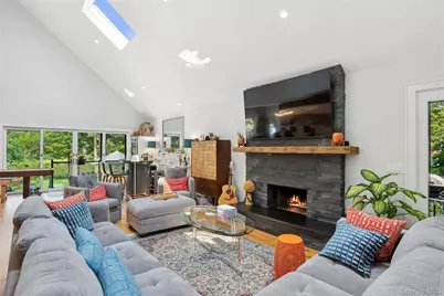 425 Cedar Point Drive E, Southold, NY 11971 - Photo 17