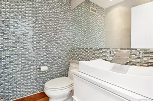 425 Cedar Point Dr E, Southold, NY 11971 - Photo 19