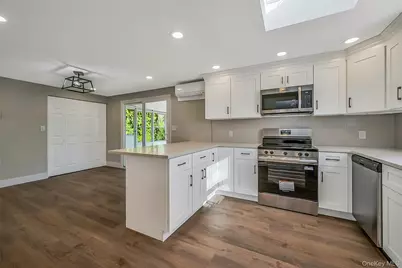 23 Limetree Drive, Manorville, NY 11949 - Photo 5