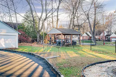 195 Hooker Avenue, Poughkeepsie, NY 12603 - Photo 23