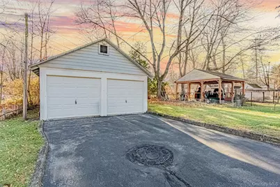 195 Hooker Avenue, Poughkeepsie, NY 12603 - Photo 25