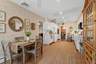 38 Hazelwood Dr, Jericho, NY 11753 - Photo 7