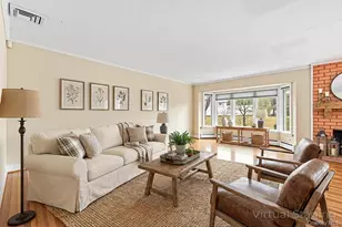 38 Hazelwood Dr, Jericho, NY 11753 - Photo 9