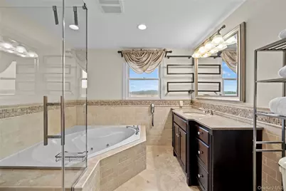 625 Edgewater Road, Oakdale, NY 11769 - Photo 35