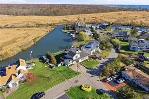 625 Edgewater Rd, Oakdale, NY 11769 - Photo 45