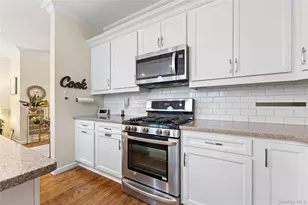 2 Spring Ct, Huntington, NY 11743 - Photo 11