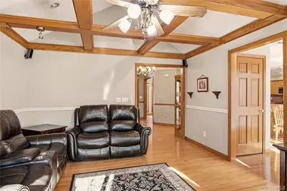 11 Vermont Avenue, Port Jefferson Station, NY 11776 - Photo 9