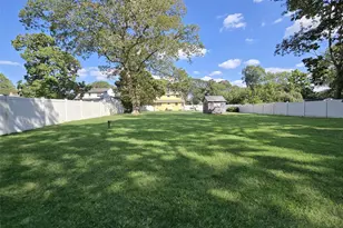 119 Noel Dr, Centereach, NY 11720 - Photo 19