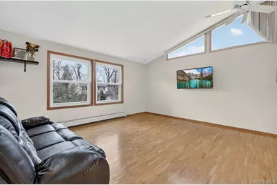 20 New Haven Avenue, Nanuet, NY 10954 - Photo 9