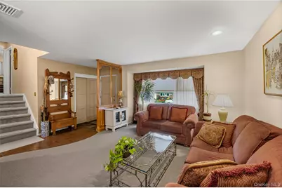 2476 Florin Court, Bellmore, NY 11710 - Photo 11