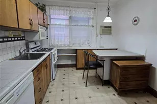 103-30 102nd St, Ozone Park, NY 11417 - Photo 9