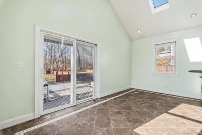 31 Cardoza Avenue, Mohegan Lake, NY 10547 - Photo 9