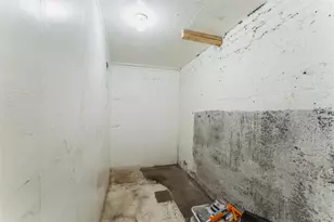 4-46 Stockholm St, Ridgewood, NY 11385 - Photo 25