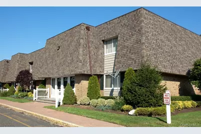 475 Little East Neck Road #PW60, West Babylon, NY 11704 - Photo 1