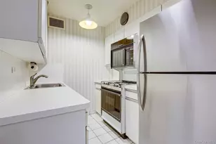 66-36 Yellowstone Blvd, Forest Hills, NY 11375 - Photo 9