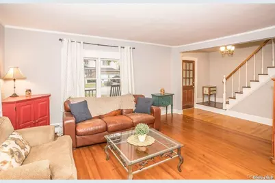 2 Elm Place, Glen Head, NY 11545 - Photo 5