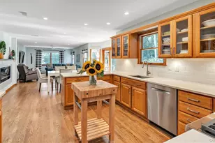 181 Landing Ln, Calverton, NY 11933 - Photo 9