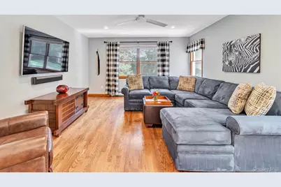 181 Landing Lane, Calverton, NY 11933 - Photo 17